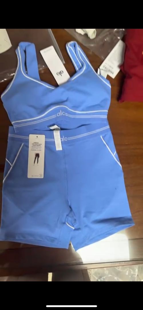 Pure Motion Set – Alo Luxe Blue Two-Piece